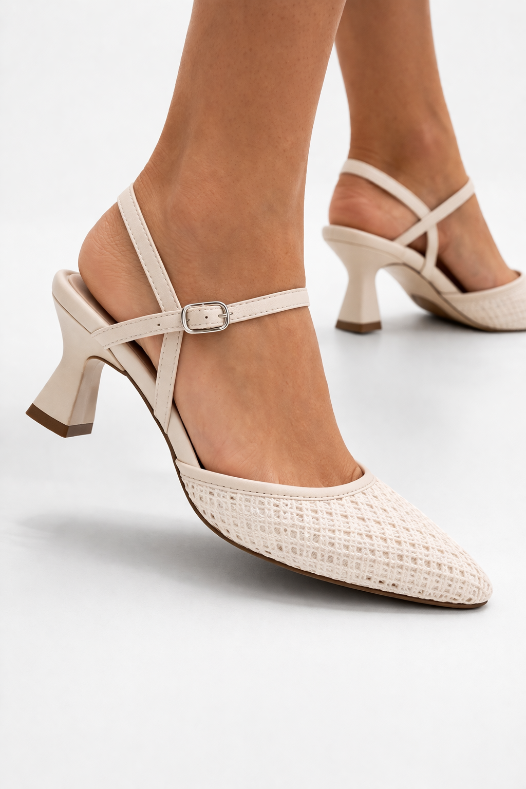 ALICE MINI TACONES PUNTONES BEIGE