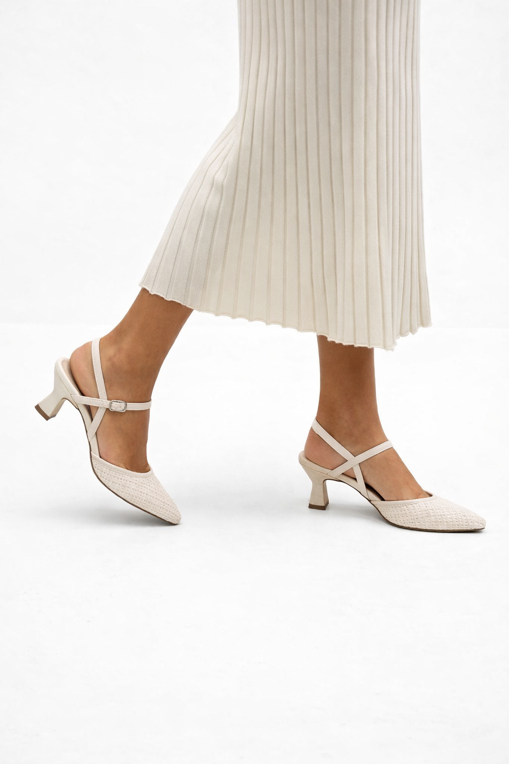 ALICE MINI TACONES PUNTONES BEIGE