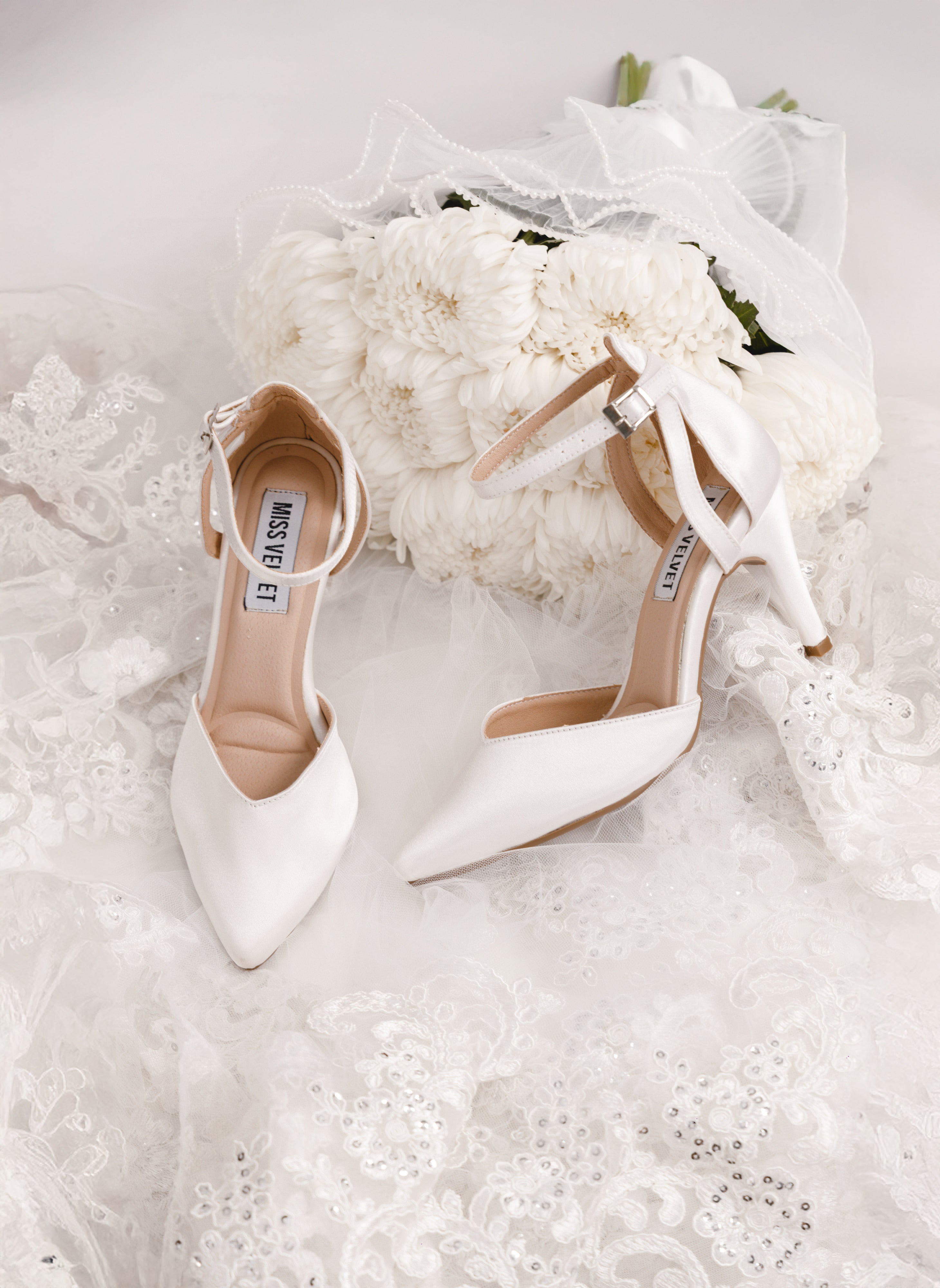 VIVIAN TACONES PUNTONES BLANCO