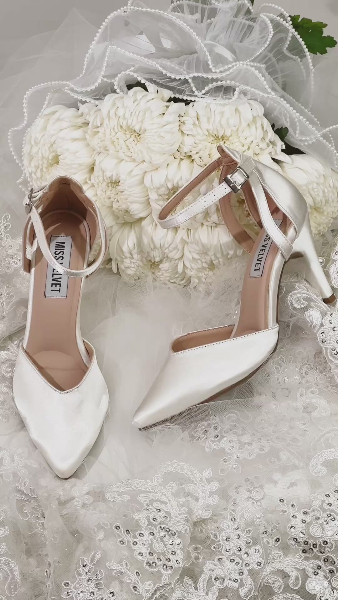 ADALINE TACONES PUNTONES BLANCO